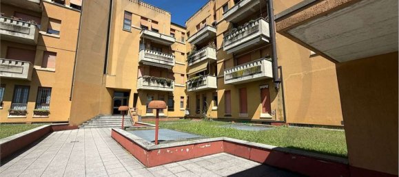 5 bedrooms Penthouse in Biassono, Italy No. 364646 19