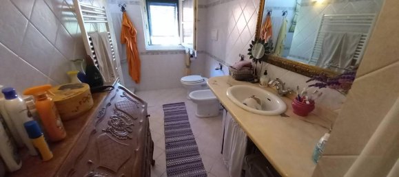 Дом с 6 комнатами в Рикко дель Гольфо ди Специя, Италия № 123908 18