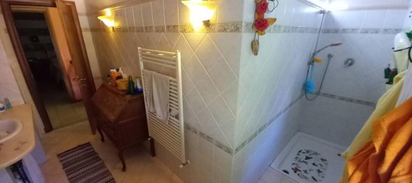 Дом с 6 комнатами в Рикко дель Гольфо ди Специя, Италия № 123908 19