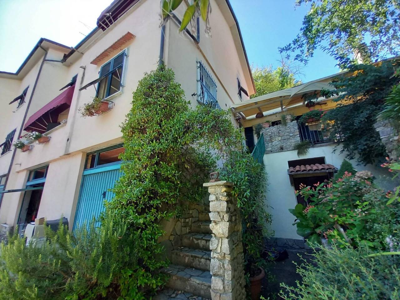 Дом с 6 комнатами в Рикко дель Гольфо ди Специя, Италия № 123908