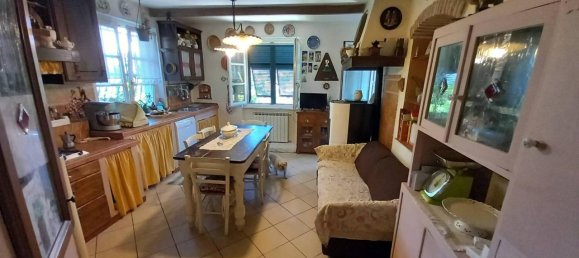 Дом с 6 комнатами в Рикко дель Гольфо ди Специя, Италия № 123908 3