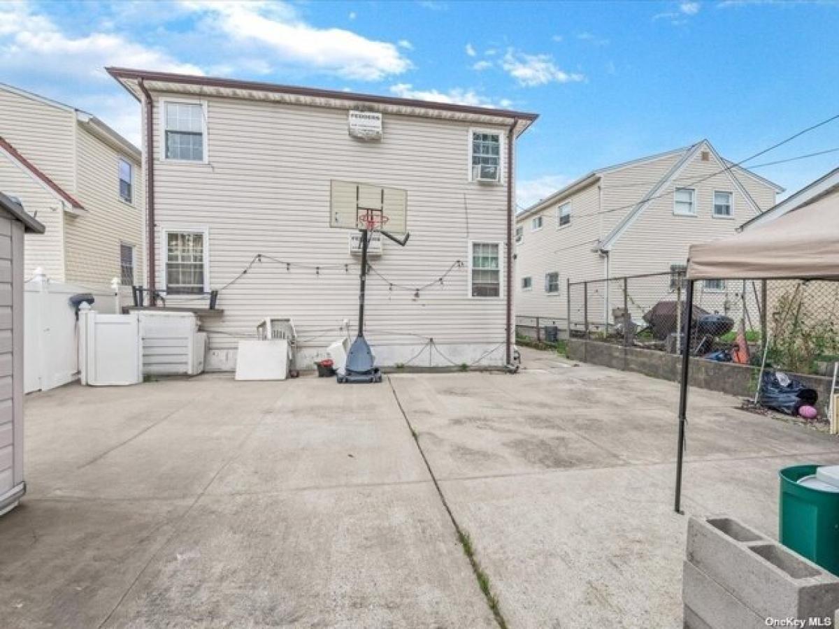 Дом с 6 спальнями в Jamaica, США № 236936