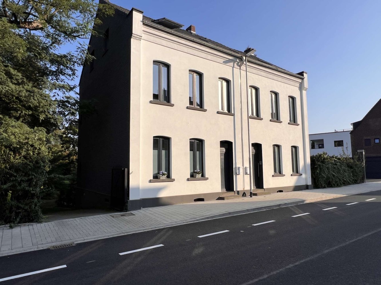 Adosado de 4 dormitorios en Neuss, Germany No. 15350