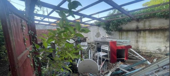 7 rooms Apartment in Carrara, Italy No. 47901 9