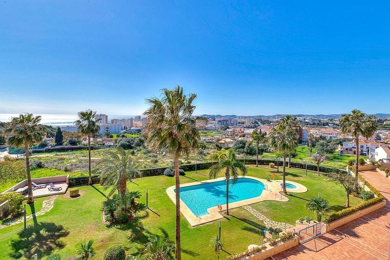 3 bedrooms Penthouse in Fuengirola, Spain No. 232537