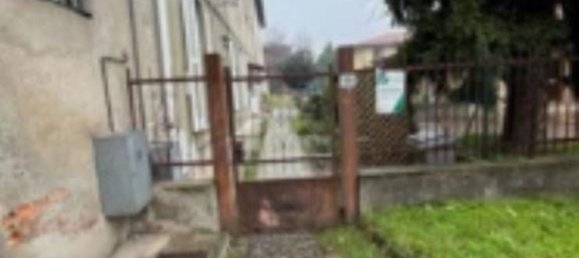 2-salle Appartement à Merate, Italy No. 8102 4