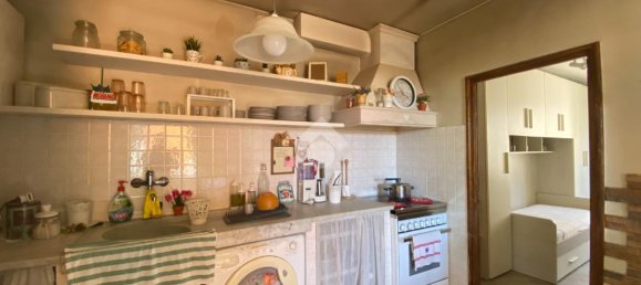 Дом с 4 комнатами в Торрилья, Италия № 149549 9