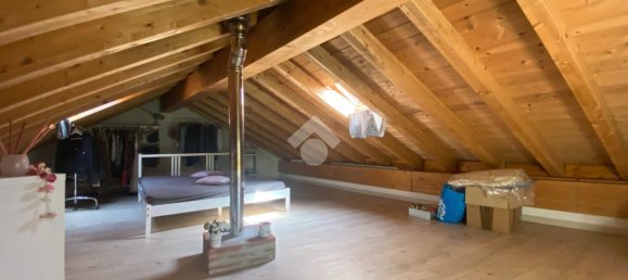 Дом с 4 комнатами в Торрилья, Италия № 149549 18