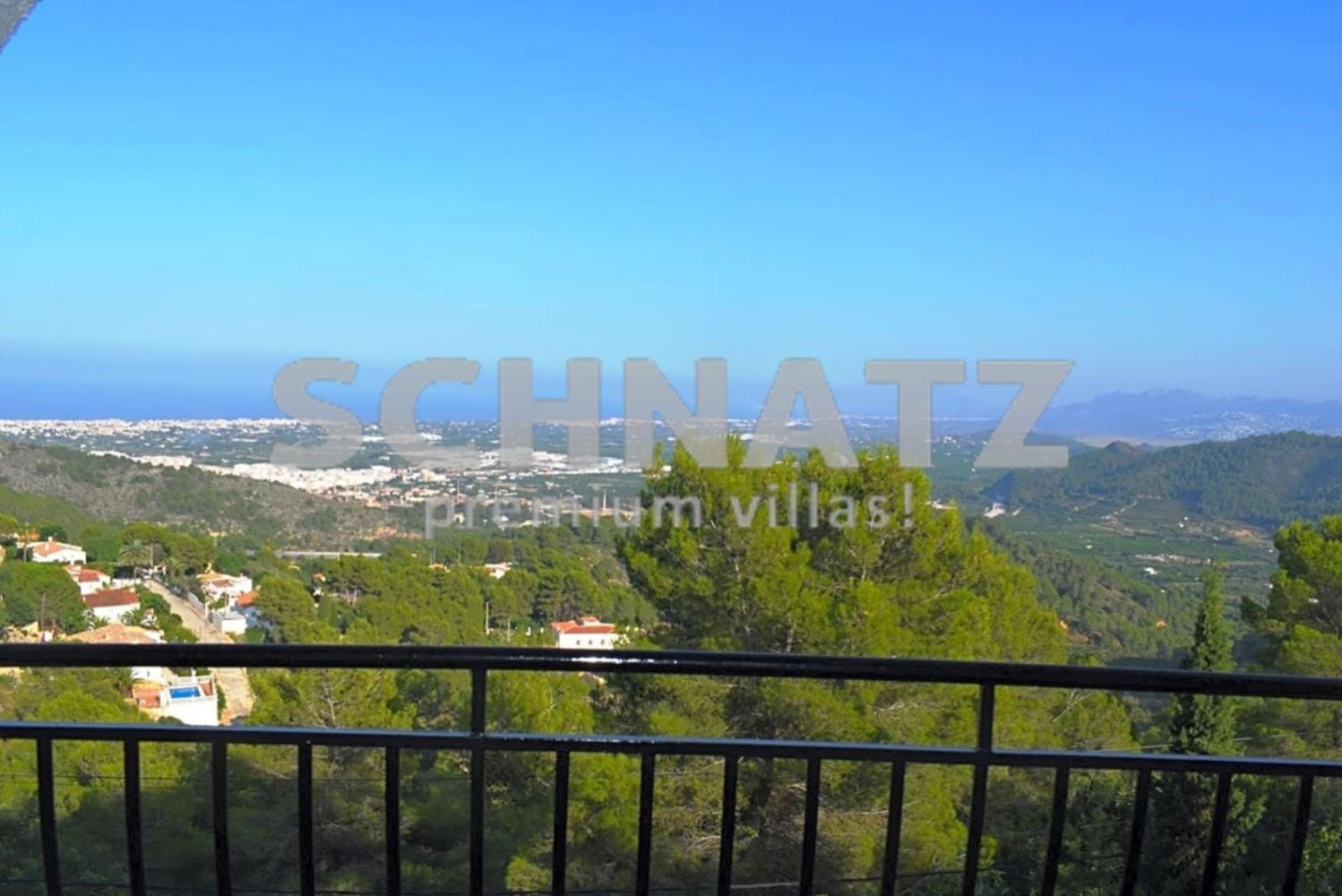 3 bedrooms House in Valencia, Spain No. 160066