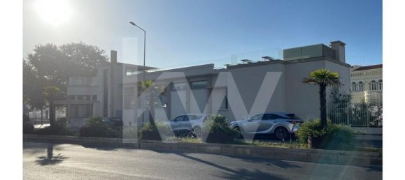 488m² Building in Cascais, Portugal No. 67157 5