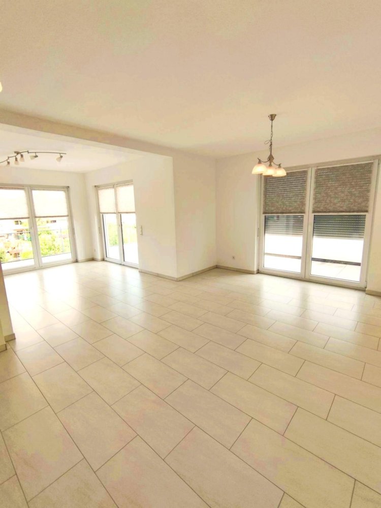 2 bedrooms Penthouse in Merzig-Wadern, Germany No. 340188