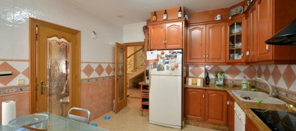 8 bedrooms House in Guardamar del Segura, Spain No. 183676 17