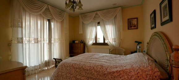 8 bedrooms House in Guardamar del Segura, Spain No. 183676 7