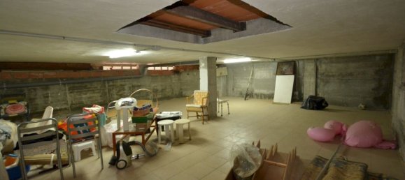 8 bedrooms House in Guardamar del Segura, Spain No. 183676 12