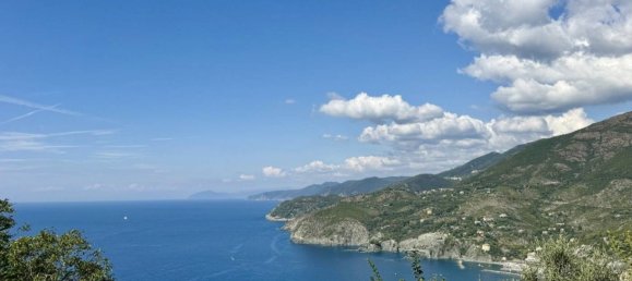 3 bedrooms Villa in Levanto, Italy No. 330443 2