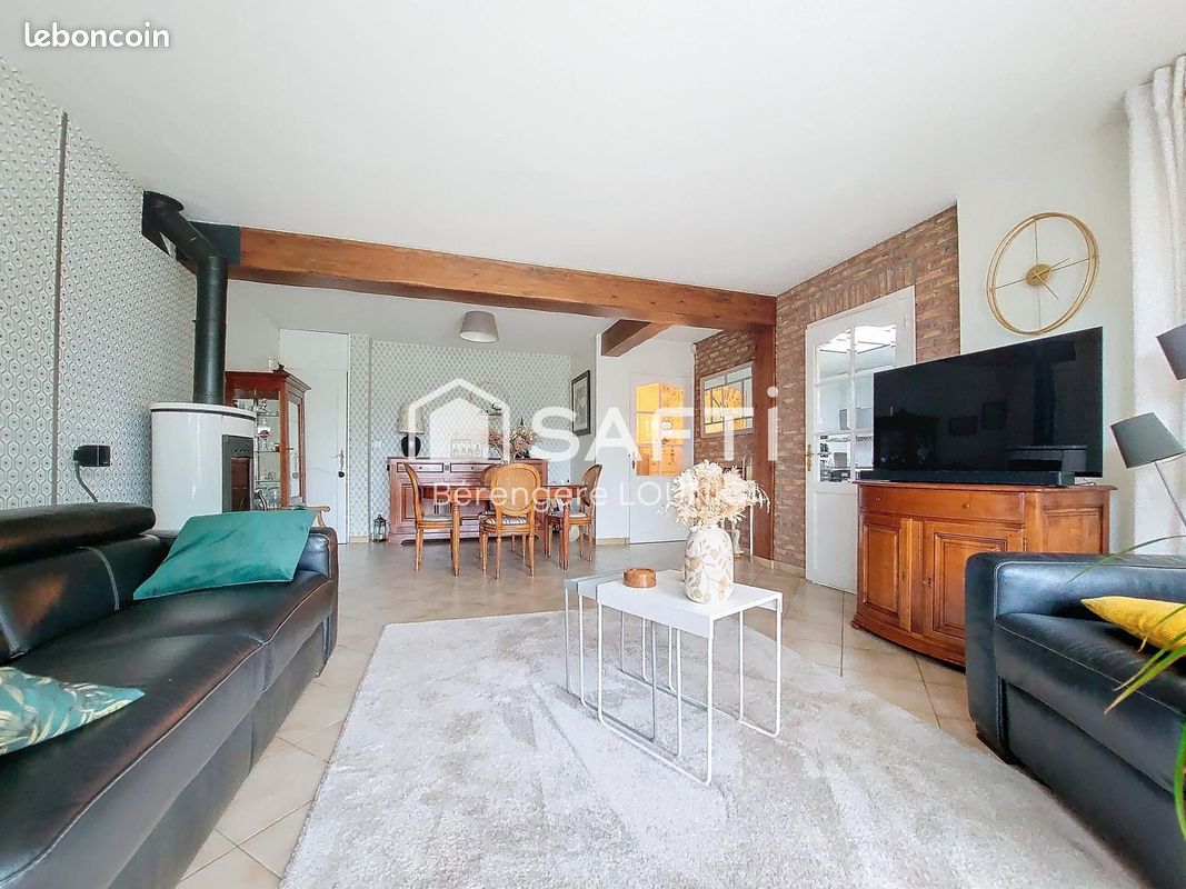 3 bedrooms House in Wattrelos, France No. 69655