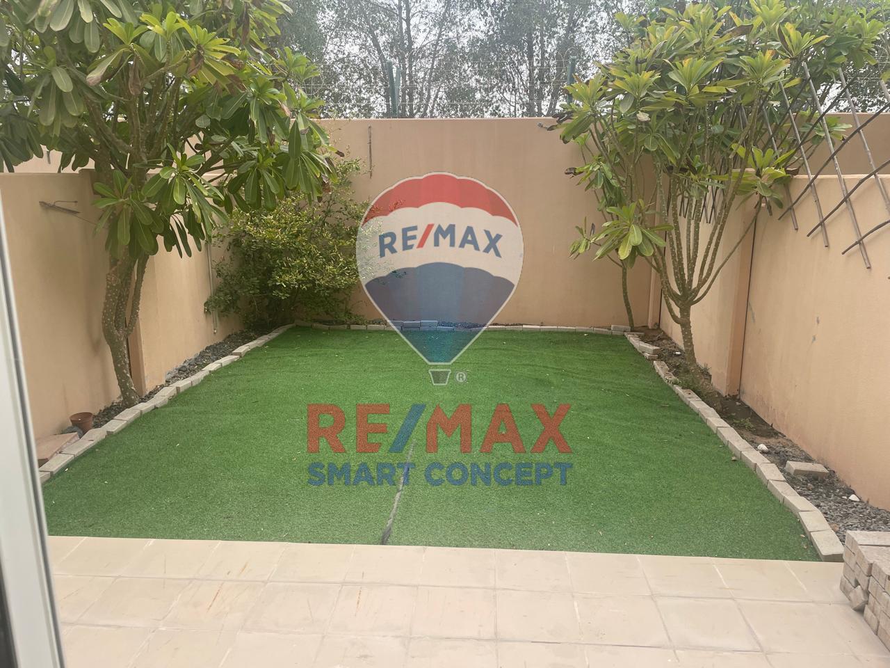 2 bedrooms Villa in Al Reef, UAE No. 36570