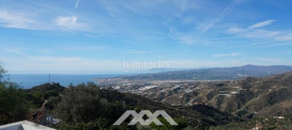 5 bedrooms House in Sayalonga, Spain No. 50380 2