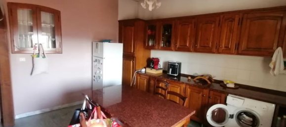 3 bedrooms Apartment in Carrara, Italy No. 357056 2