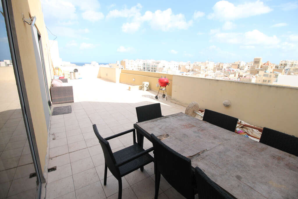 3 chambres Penthouse à Sliema, Malta No. 9772