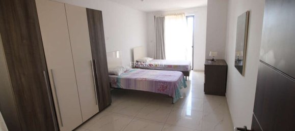 3 chambres Penthouse à Sliema, Malta No. 9772 11