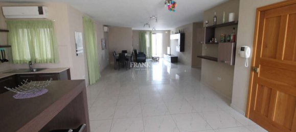 3 chambres Penthouse à Sliema, Malta No. 9772 10