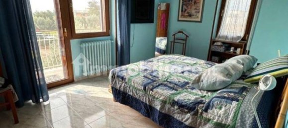 6 bedrooms Villa in Formia, Italy No. 124206 3