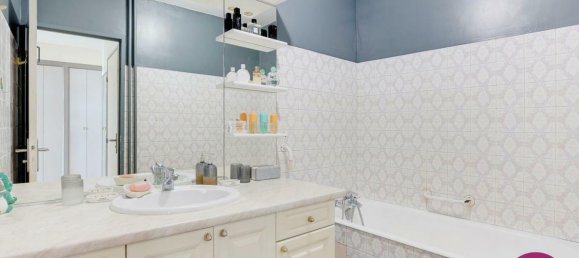 3 Schlafzimmer Wohnung in Le Bourget, France, Nr. 345832 10