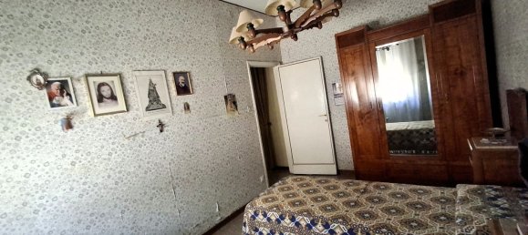 6 rooms Apartment in Pistoia, Italy No. 284381 12