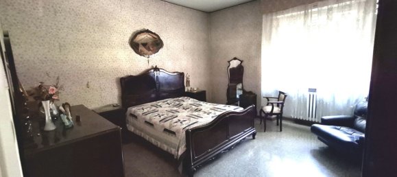 6 rooms Apartment in Pistoia, Italy No. 284381 20