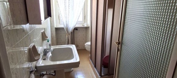 6 rooms Apartment in Pistoia, Italy No. 284381 26