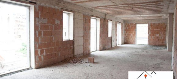 5 rooms Apartment in Avellino, Italy No. 83342 3