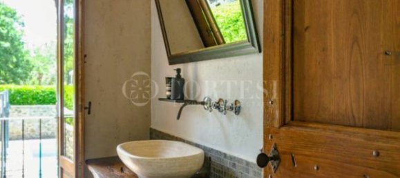 4 bedrooms Villa in Umbertide, Italy No. 267167 16