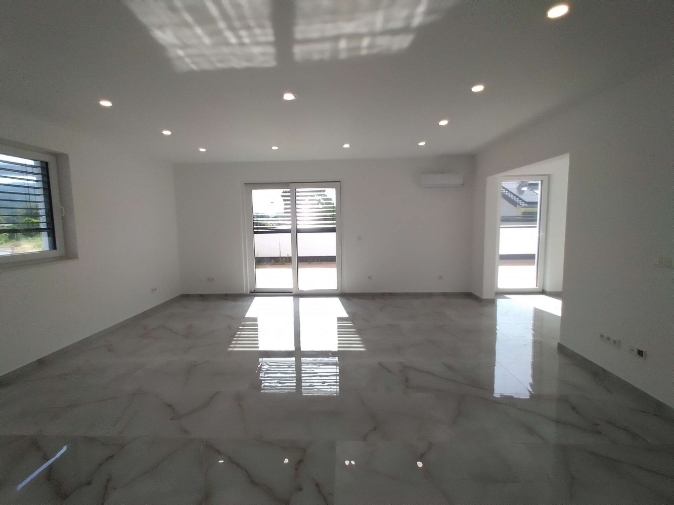 Ático de 3 dormitorios en Ahrweiler, Germany No. 223962