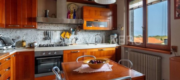 3 Schlafzimmer Villa in Ranco, Italy, Nr. 131594 22
