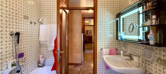 3 Schlafzimmer Wohnung in Lecco, Italy, Nr. 323434 23