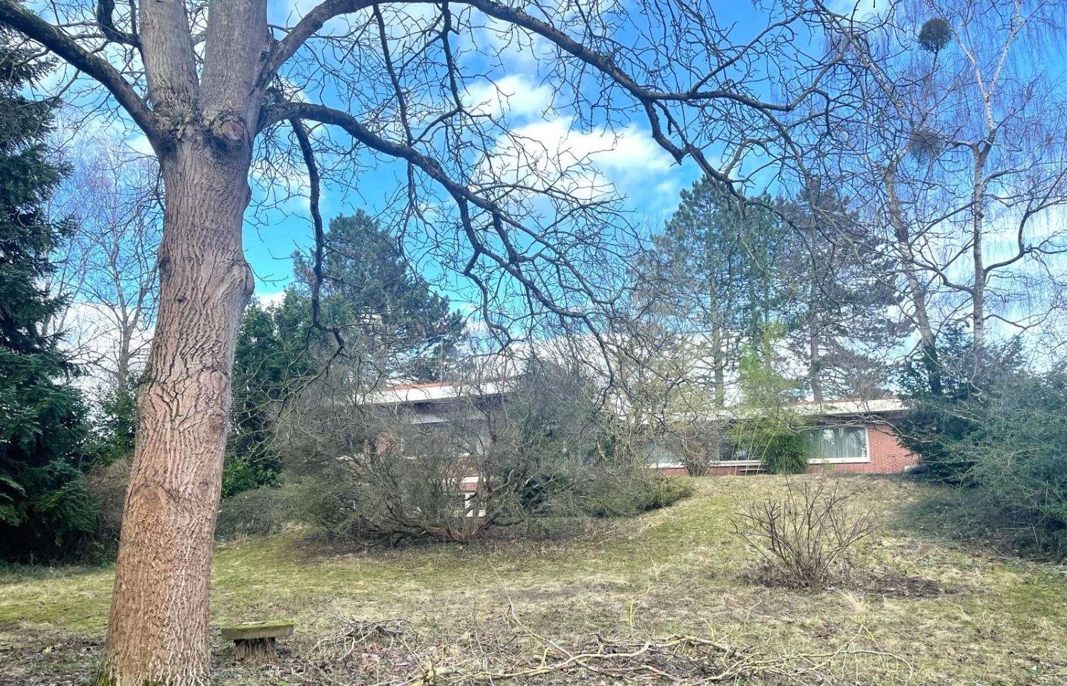 Бунгало с 6 комнатами в Gottingen, Германия № 112993