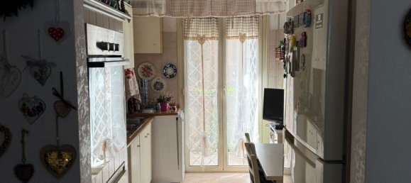 Квартира с 3 комнатами в Рим, Италия № 12651 11