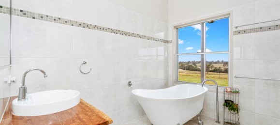 4 bedrooms House in Dunmora, Australia No. 289 24