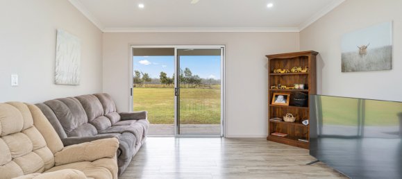 4 bedrooms House in Dunmora, Australia No. 289 18