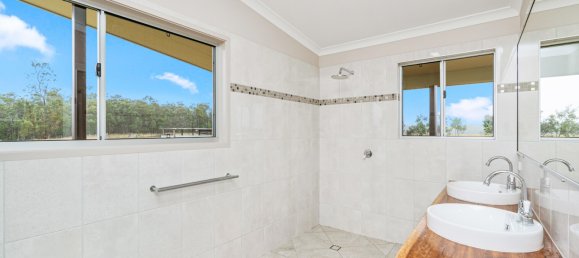 4 bedrooms House in Dunmora, Australia No. 289 21