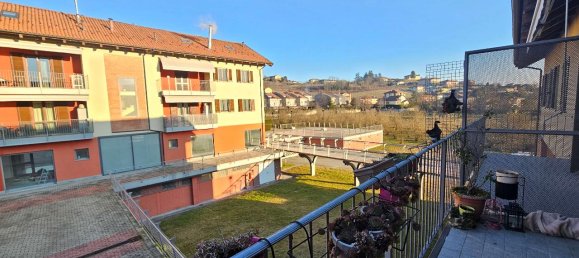 5 rooms Apartment in Guarene, Italy No. 233055 11