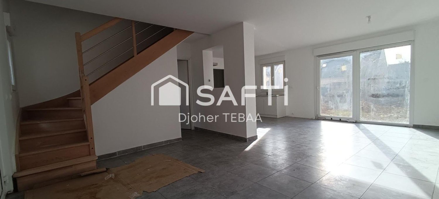 3 غرف نوم منزل في La Loupe, France رقم 81788