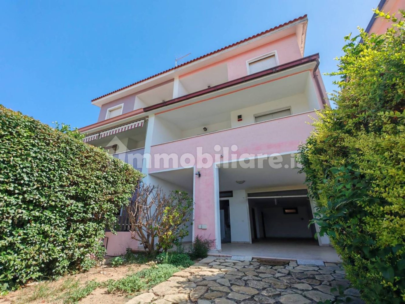 3 bedrooms Villa in Sardinia, Italy No. 336257