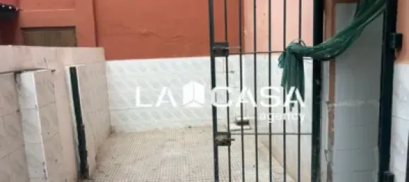 50m² Commercial property in La Linea de la Concepcion, Spain No. 170633 7