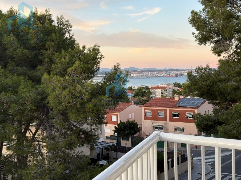 3 bedrooms Apartment in Salou, Spain No. 241798