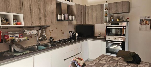 4 bedrooms Apartment in Teramo, Italy No. 319239 13