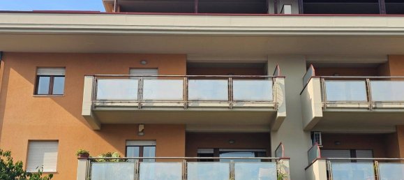 4 bedrooms Apartment in Teramo, Italy No. 319239 2
