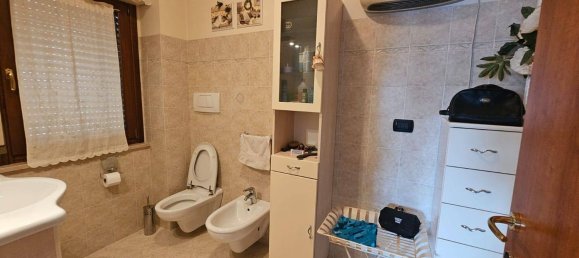 4 bedrooms Apartment in Teramo, Italy No. 319239 23