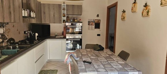 4 bedrooms Apartment in Teramo, Italy No. 319239 14